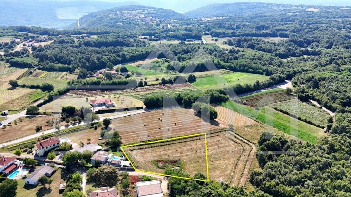 Land for sale 2998 m² – Barban