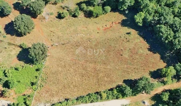 Land for sale 1000 m² – Radoši Kod Višnjana