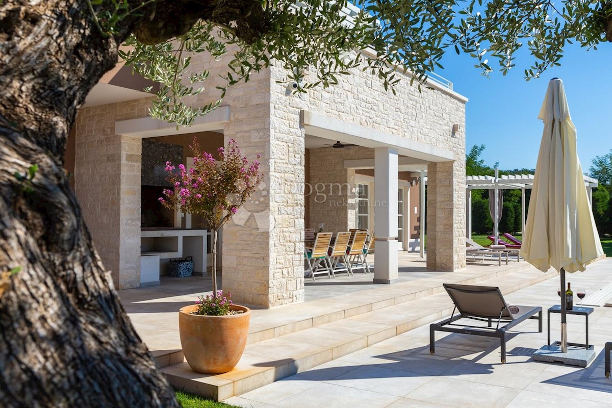 Maison À vendre - Istarska Svetvinčenat - foto 3/37