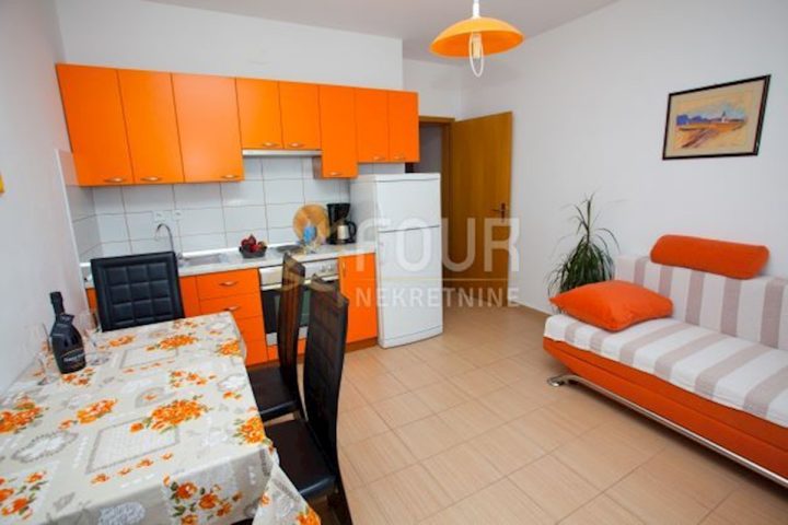 Hiša na predaj 499 m² – Banjol