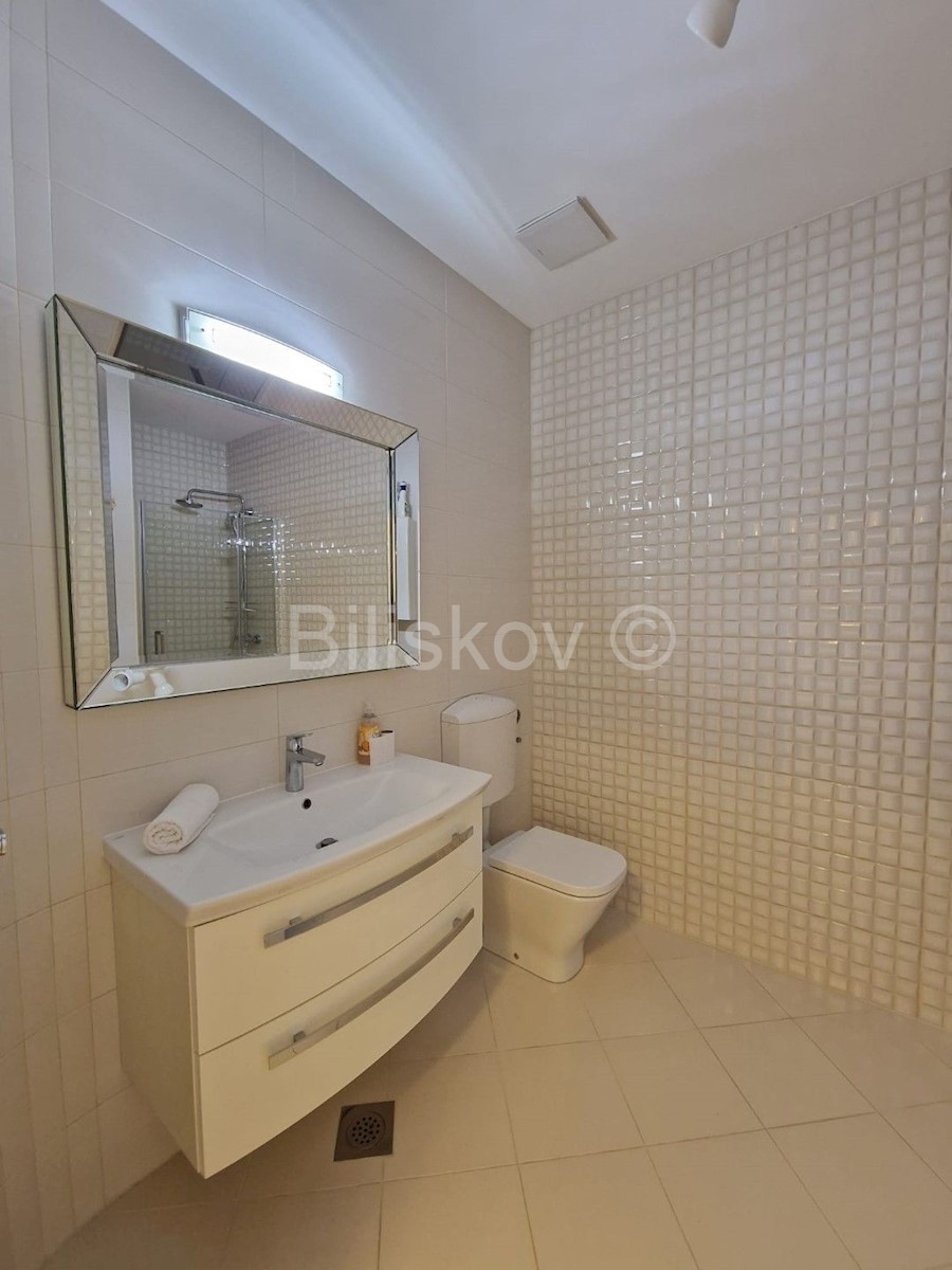 Flat For rent - SPLITSKO-DALMATINSKA SPLIT