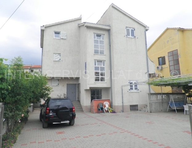 Hiša na predaj 340 m² – Tribunj