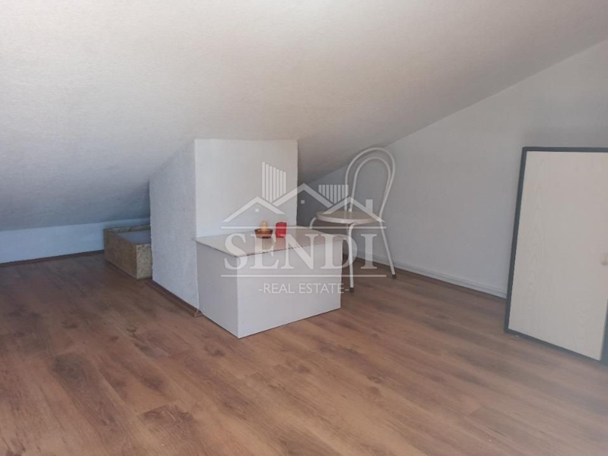 Apartma Na predaj - LIČKO-SENJSKA NOVALJA