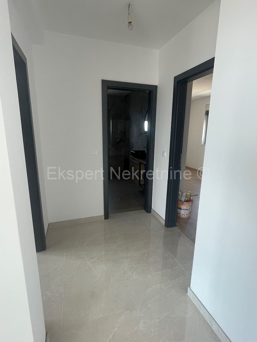 Flat For sale - ŠIBENSKO-KNINSKA ROGOZNICA