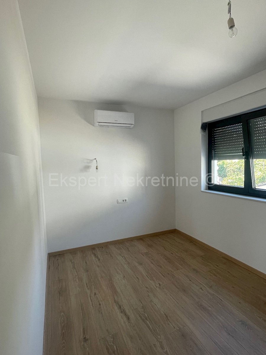 Flat For sale - ŠIBENSKO-KNINSKA ROGOZNICA