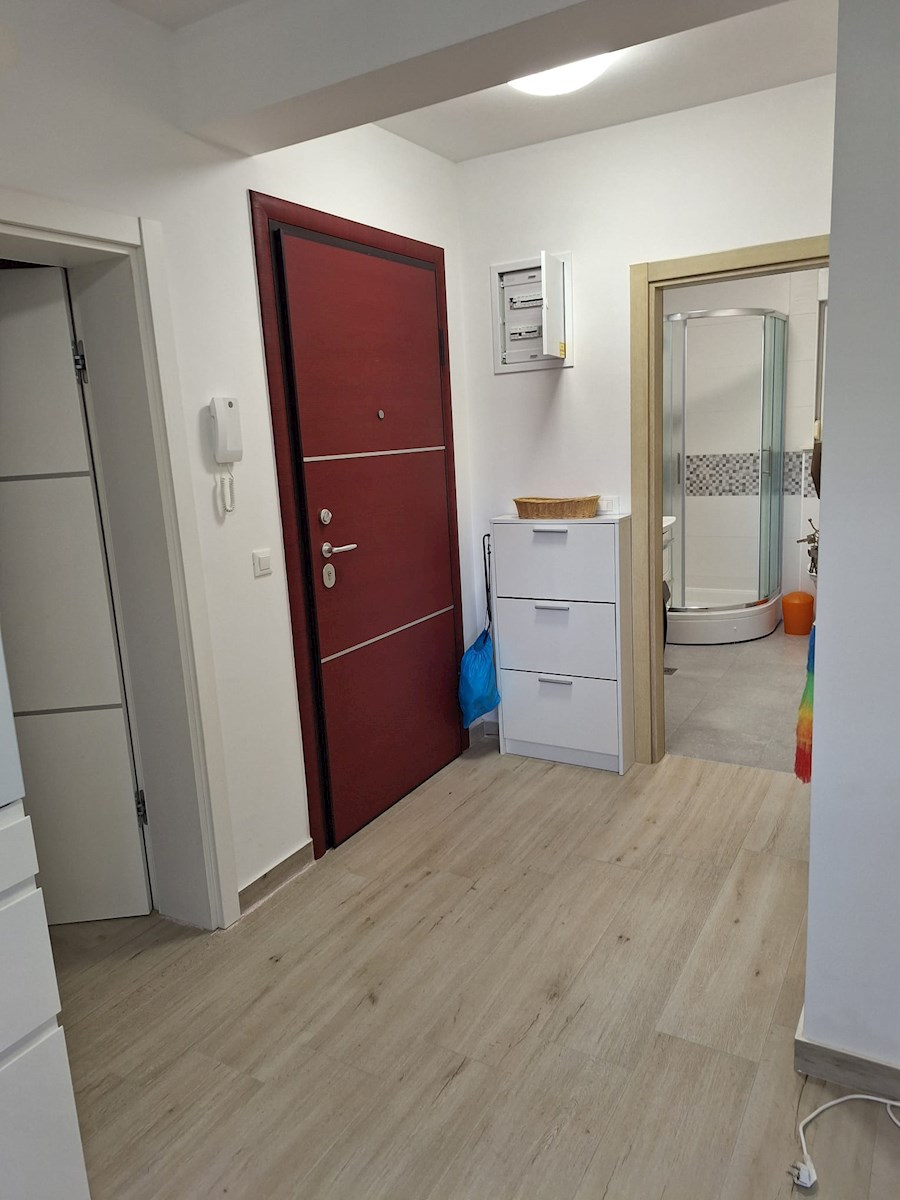 Appartement À vendre - ŠIBENSKO-KNINSKA PRIMOŠTEN