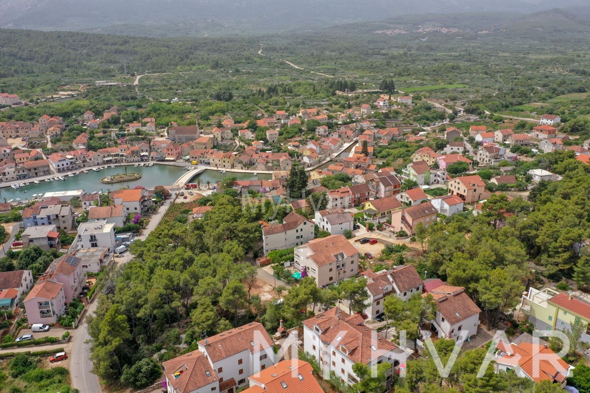 Pozemok Na predaj - SPLITSKO-DALMATINSKA JELSA