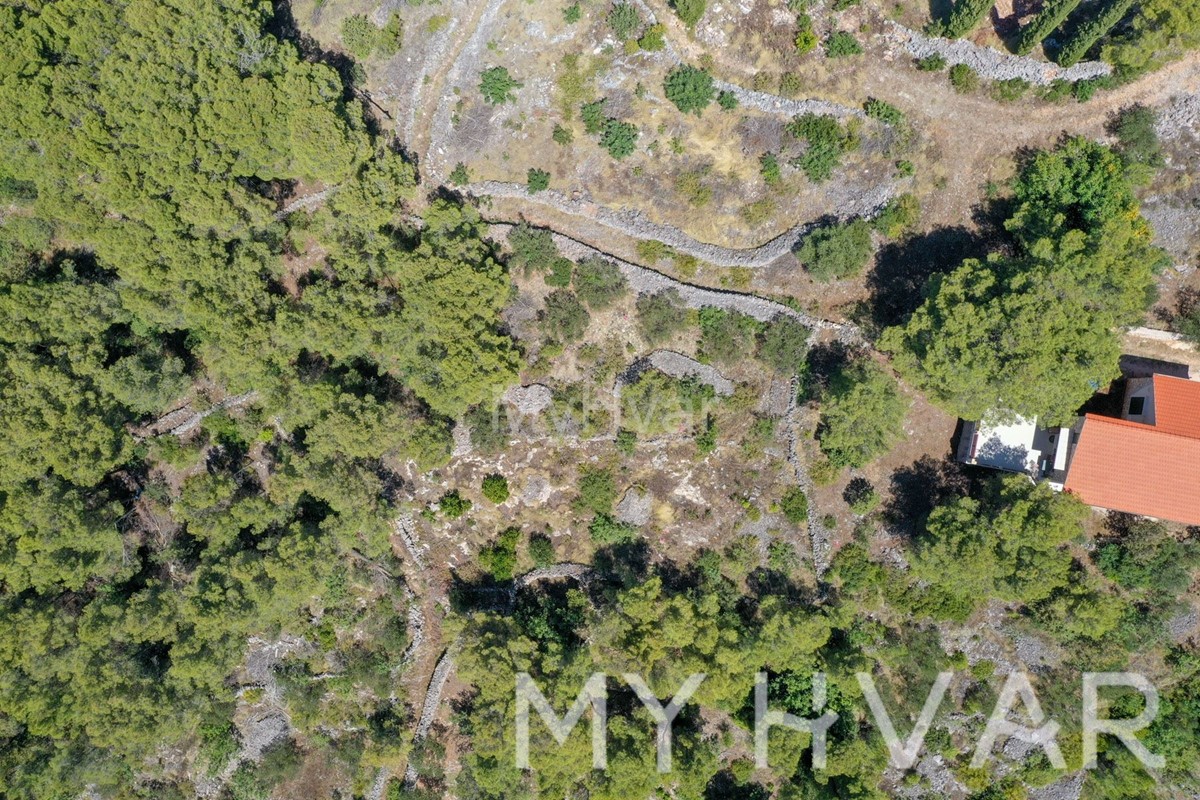 Land For sale - SPLITSKO-DALMATINSKA STARI GRAD