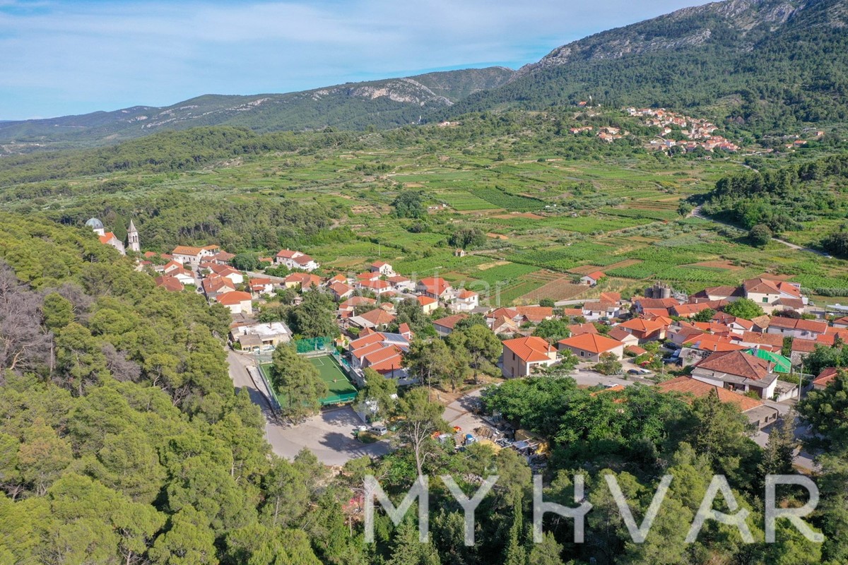 Terreno In vendita - SPLITSKO-DALMATINSKA JELSA