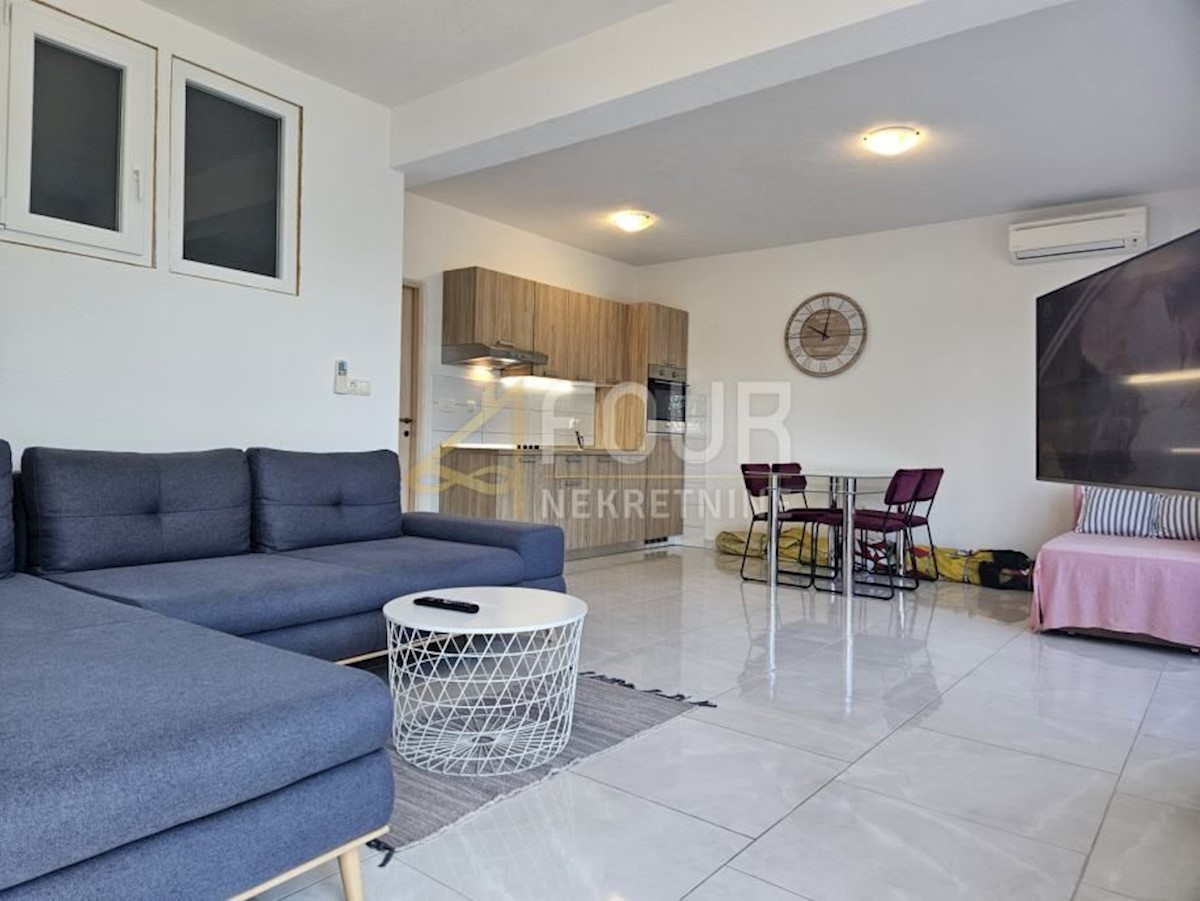 Apartma Na predaj - PRIMORSKO-GORANSKA CRIKVENICA