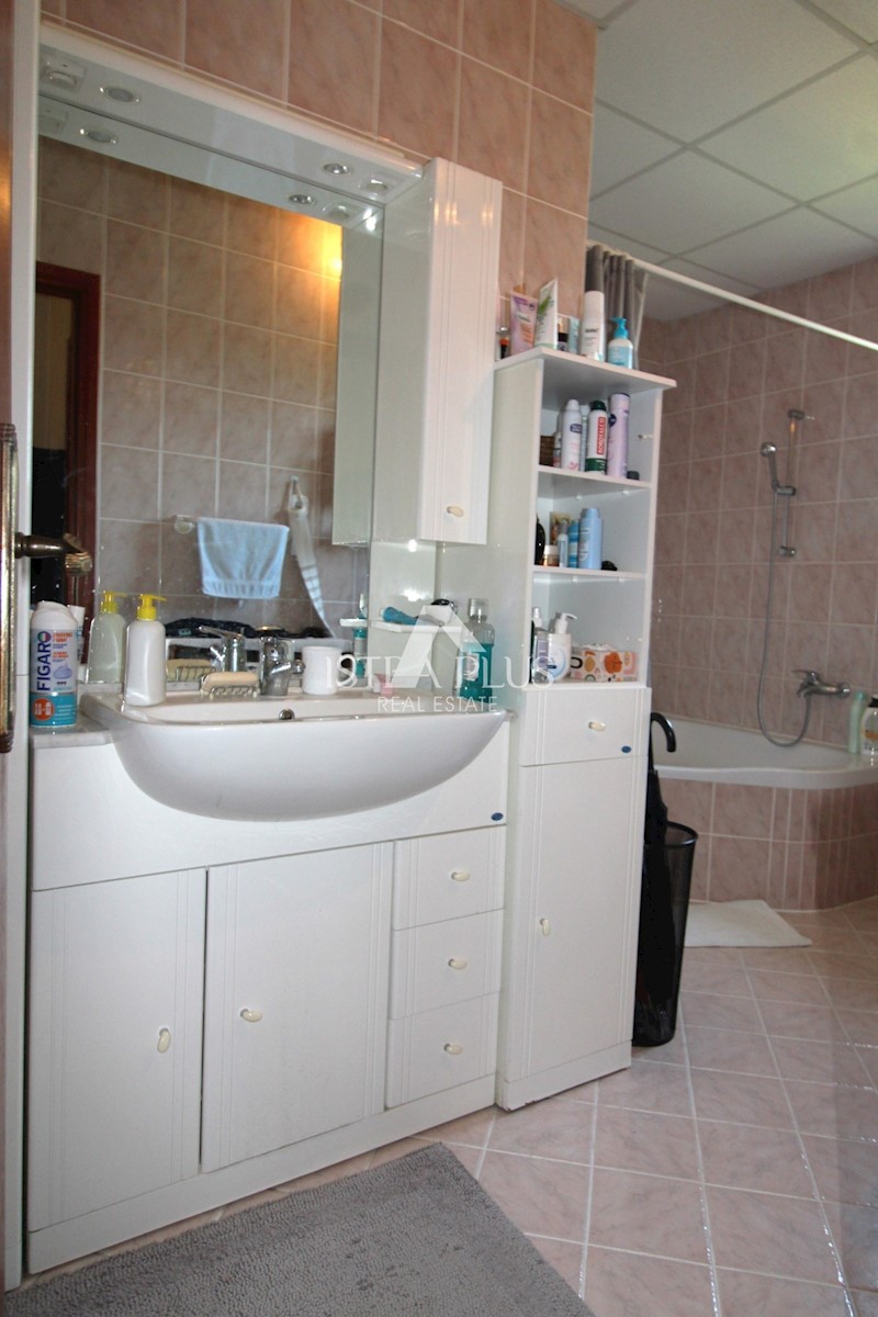 Apartma Na predaj - ISTARSKA POREČ