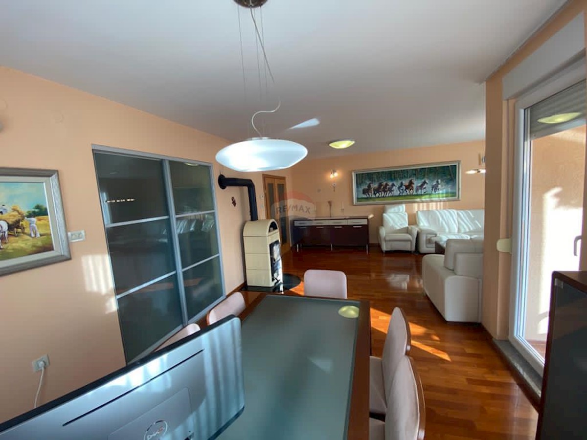 Apartment Zu verkaufen - PRIMORSKO-GORANSKA KASTAV