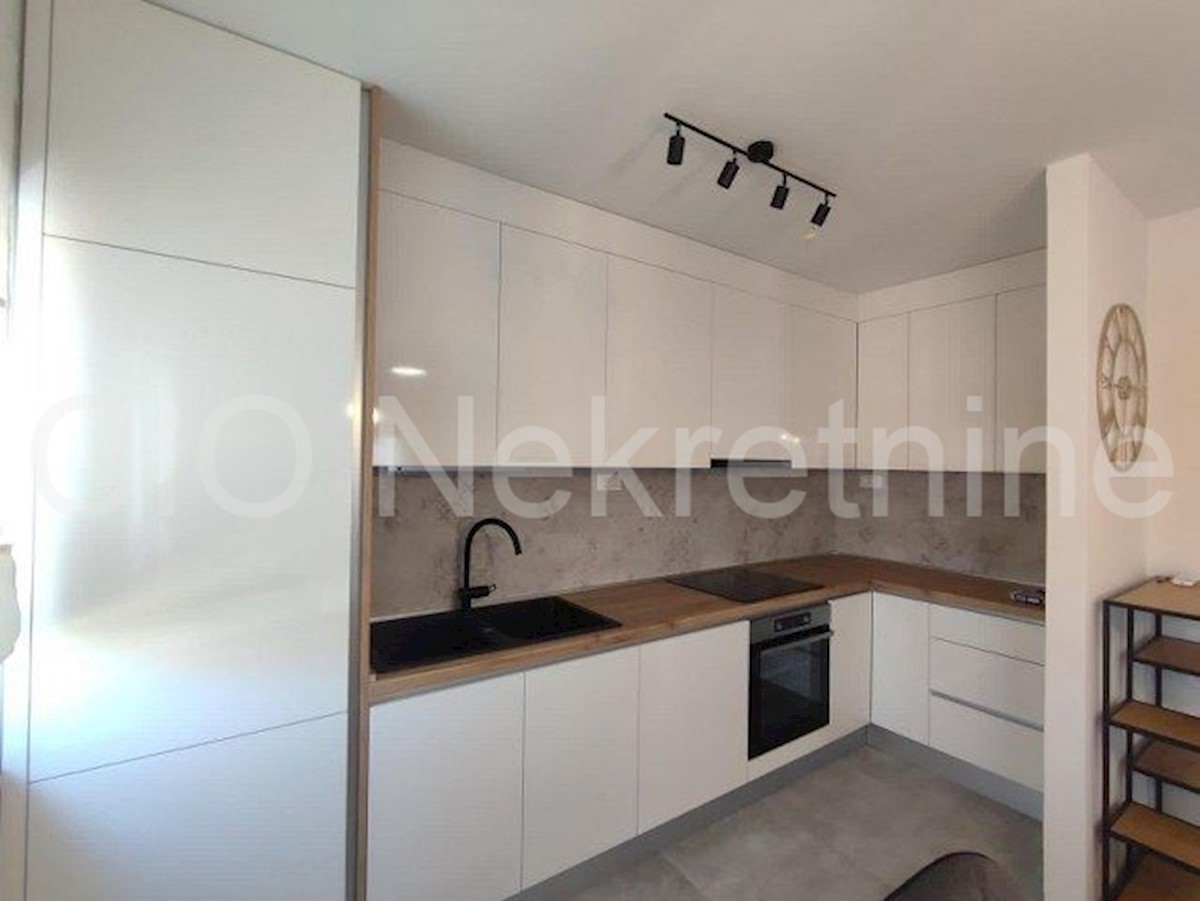 Apartment Zu vermieten - SPLITSKO-DALMATINSKA KAŠTELA