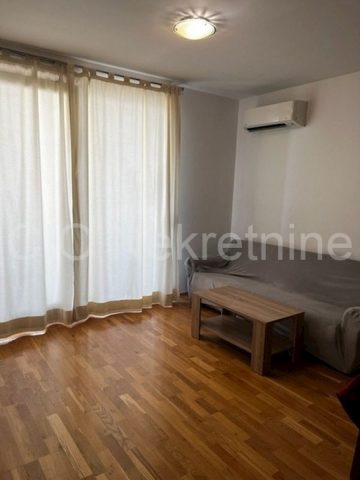 Stan Za najam - Splitsko-dalmatinska Split - foto 3/11