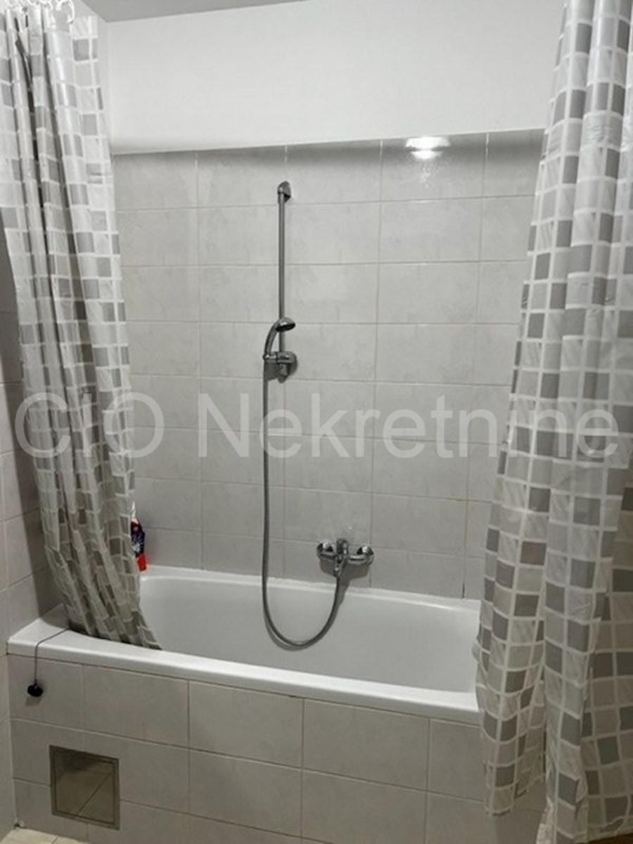 Apartma Za najem - SPLITSKO-DALMATINSKA SPLIT