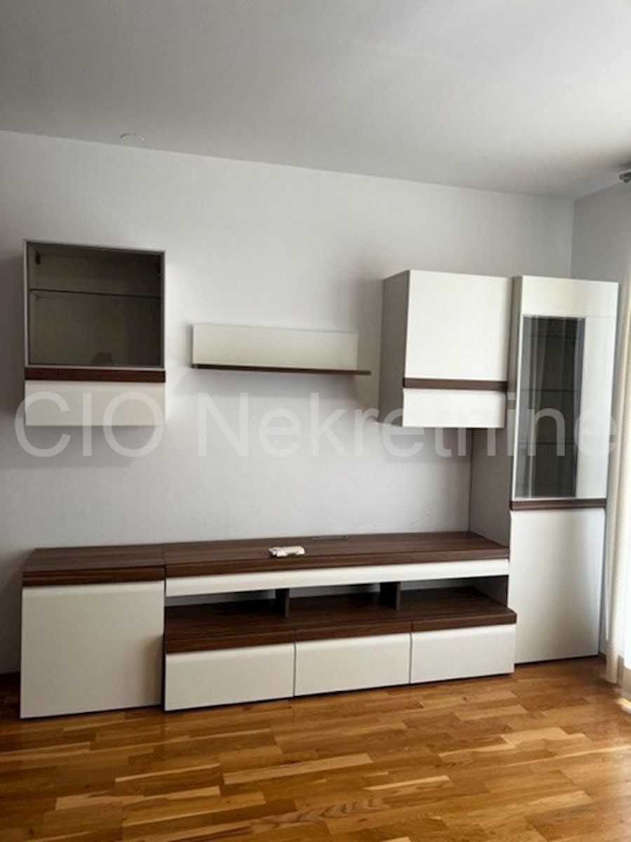 Appartement À louer - SPLITSKO-DALMATINSKA SPLIT