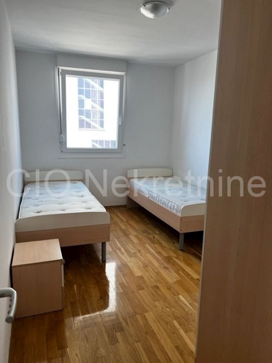 Appartement À louer - SPLITSKO-DALMATINSKA SPLIT