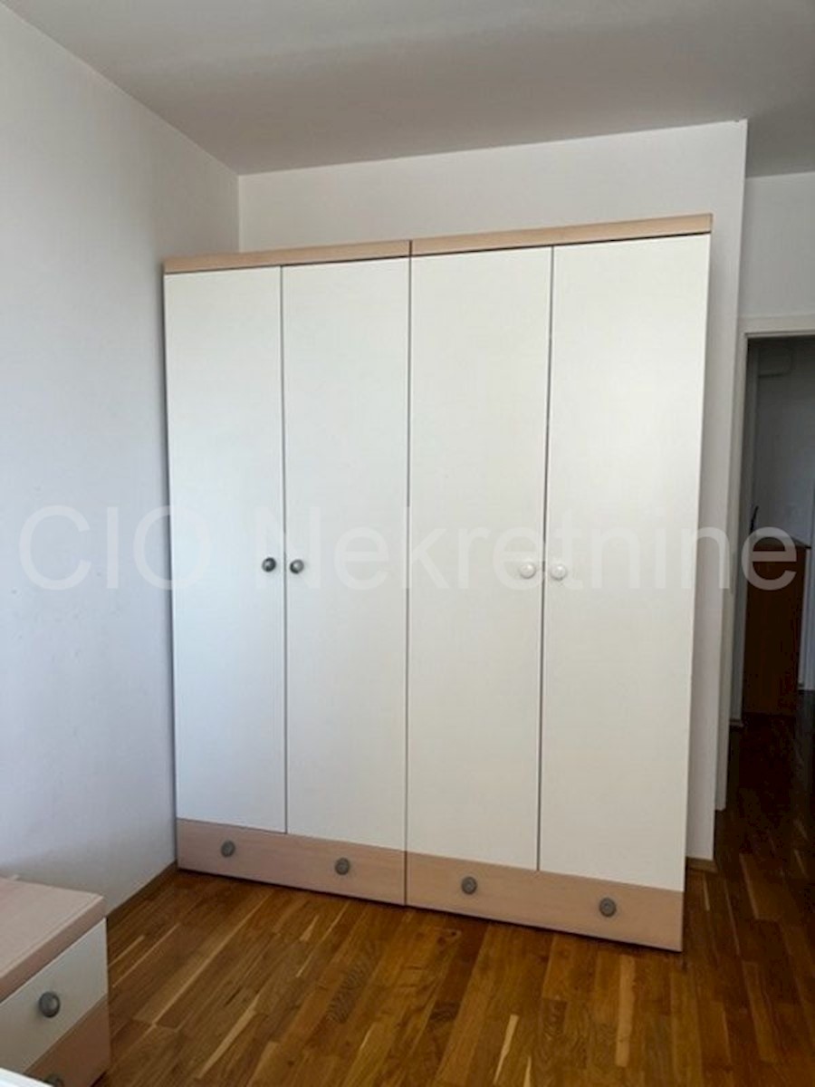 Appartement À louer - SPLITSKO-DALMATINSKA SPLIT