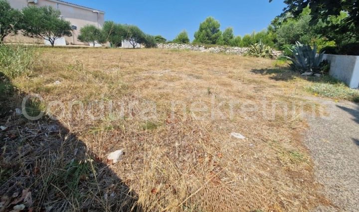 Pozemok na predaj 465 m² – Vir