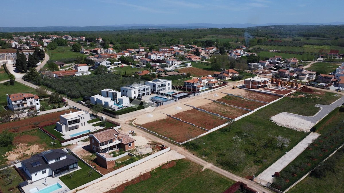 Land For sale - ISTARSKA KAŠTELIR