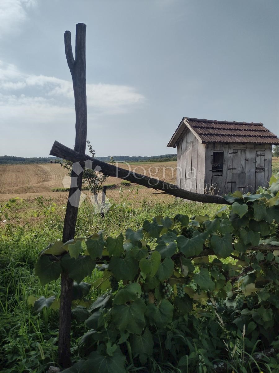 Casa In vendita - SISAČKO-MOSLAVAČKA GVOZD