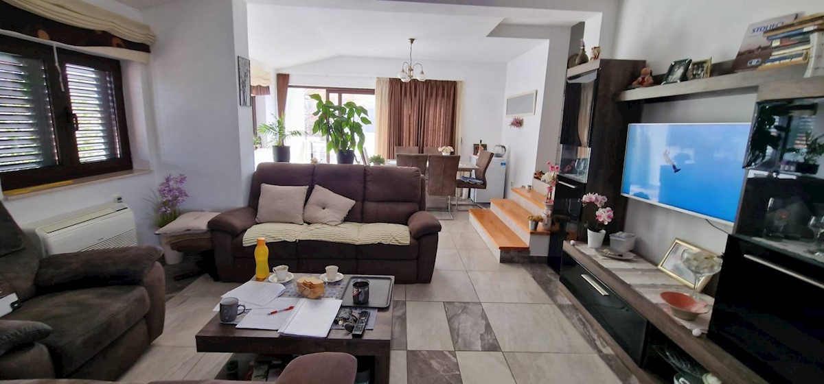 Apartment Zu verkaufen - PRIMORSKO-GORANSKA KRK