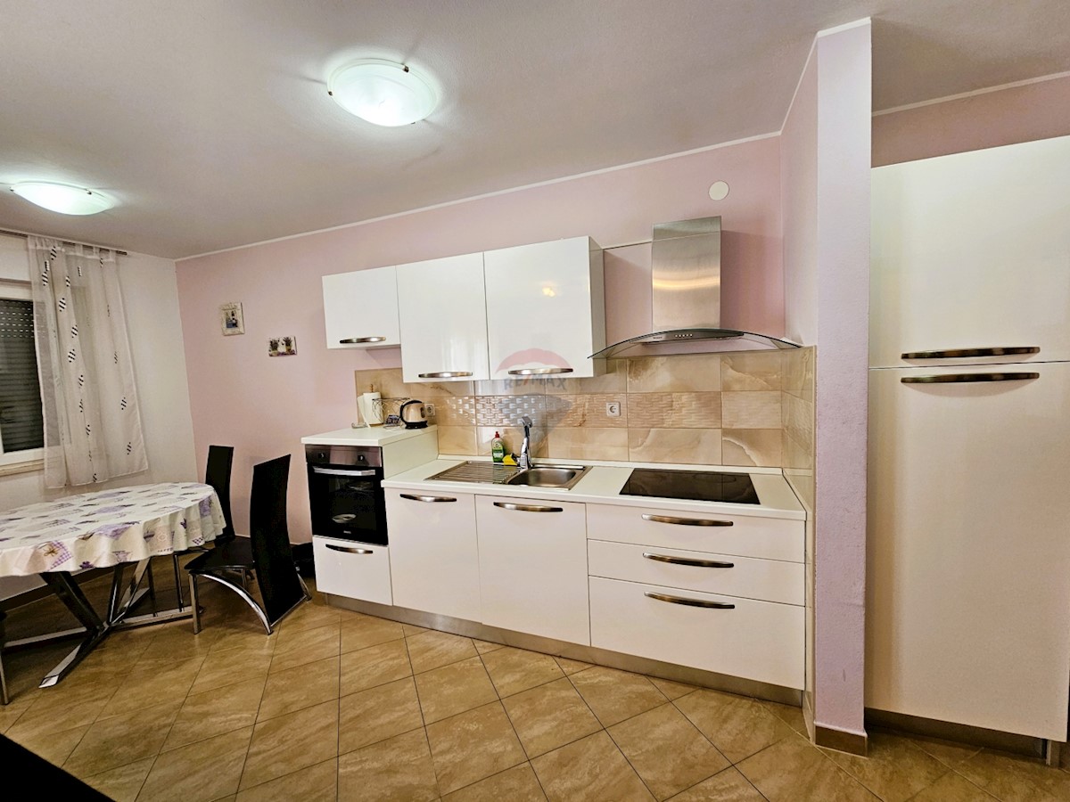 Apartment Zu verkaufen - ŠIBENSKO-KNINSKA ROGOZNICA