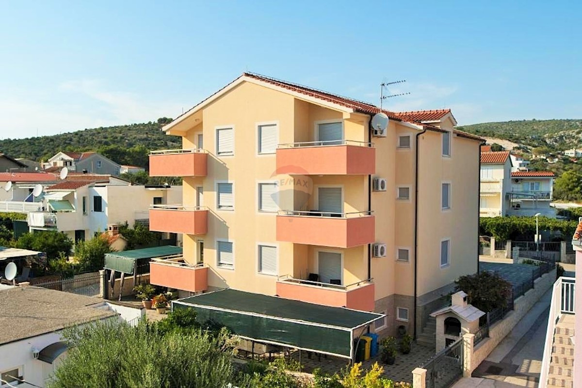 Apartment Zu verkaufen - ŠIBENSKO-KNINSKA ROGOZNICA