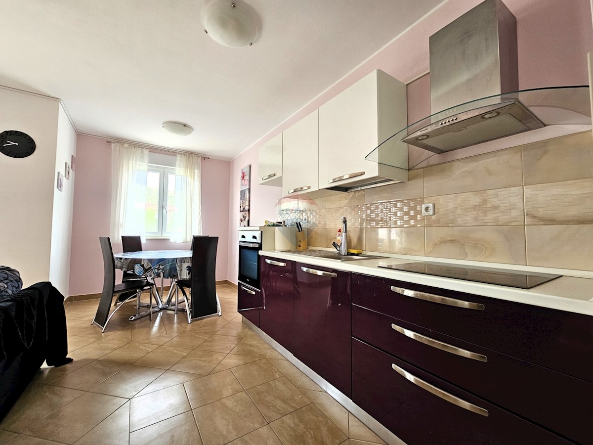 Flat For sale - ŠIBENSKO-KNINSKA ROGOZNICA