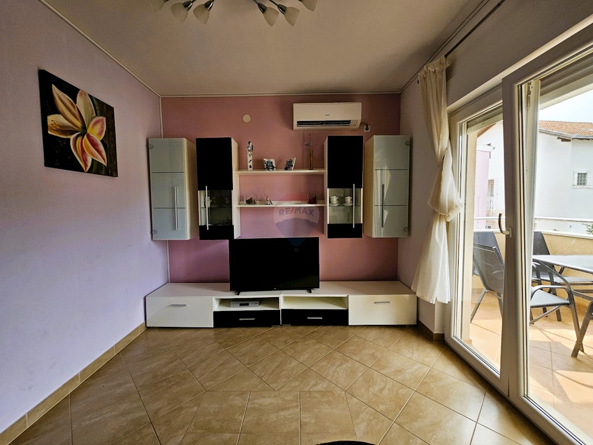 Flat For sale - ŠIBENSKO-KNINSKA ROGOZNICA