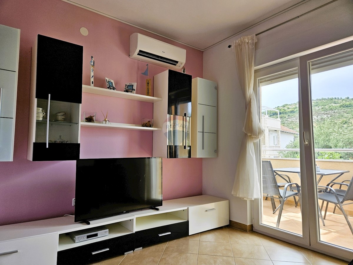 Apartment Zu verkaufen - ŠIBENSKO-KNINSKA ROGOZNICA