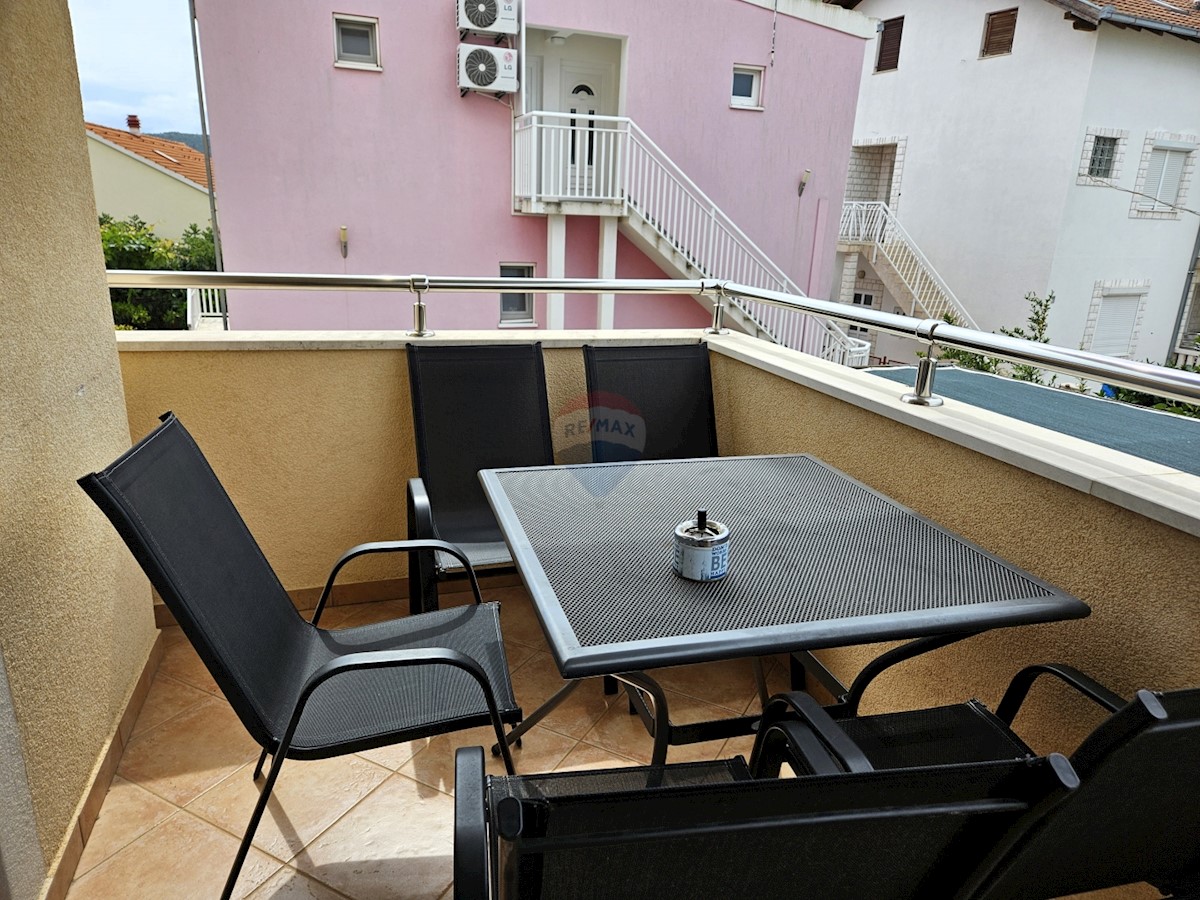 Apartment Zu verkaufen - ŠIBENSKO-KNINSKA ROGOZNICA