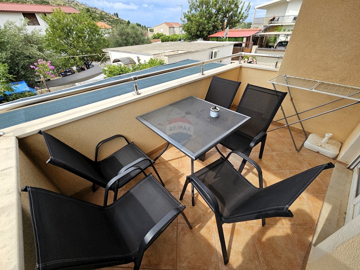 Flat For sale - ŠIBENSKO-KNINSKA ROGOZNICA