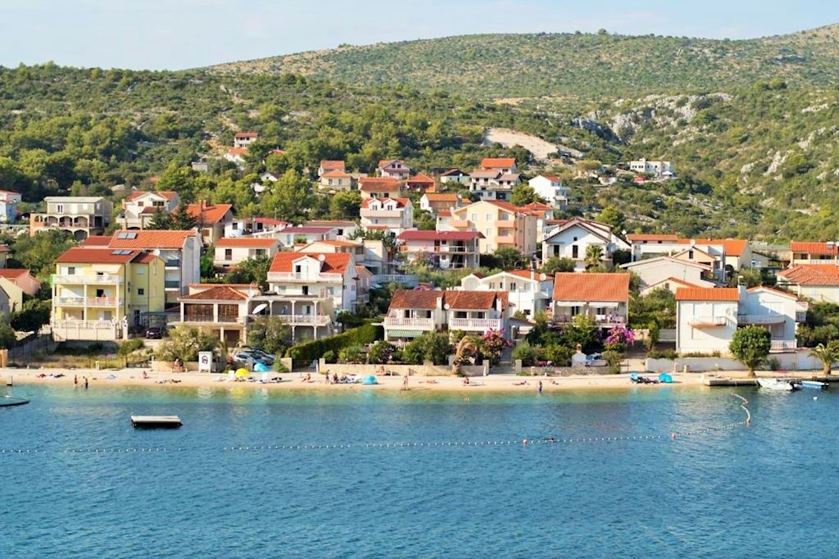 Stan Na prodaju - ŠIBENSKO-KNINSKA ROGOZNICA