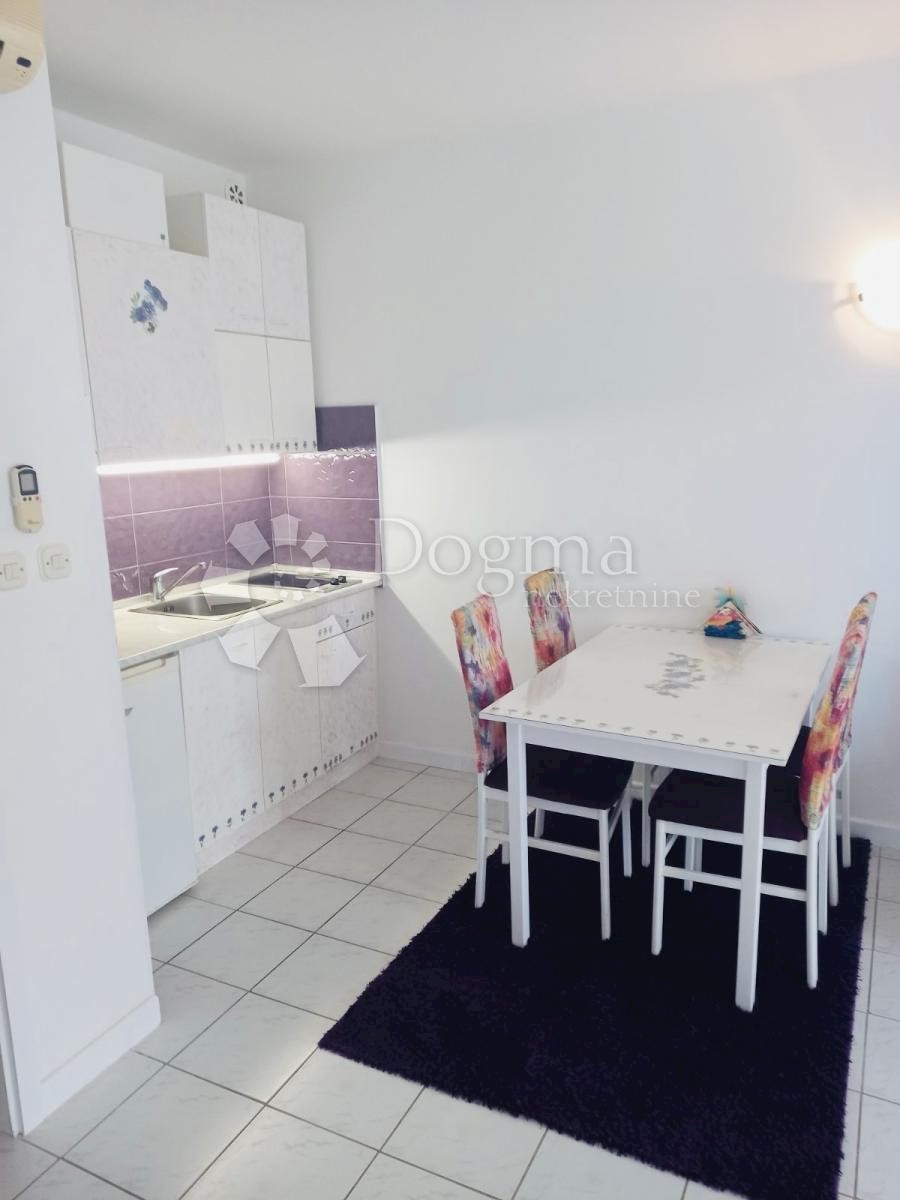 Apartment Zu verkaufen - SPLITSKO-DALMATINSKA ŠOLTA