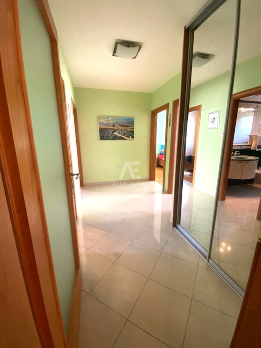 Flat For sale - PRIMORSKO-GORANSKA KASTAV