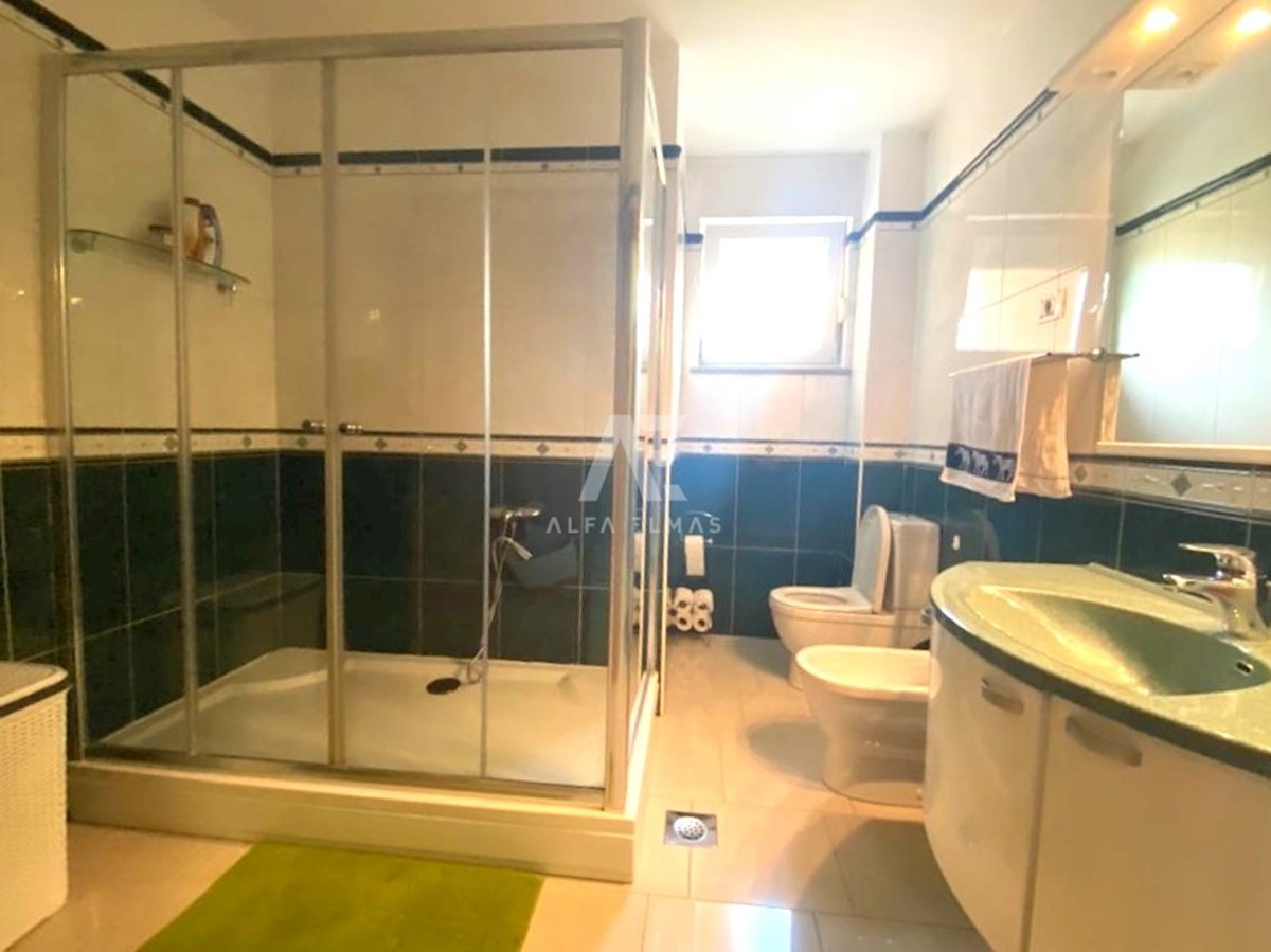 Flat For sale - PRIMORSKO-GORANSKA KASTAV