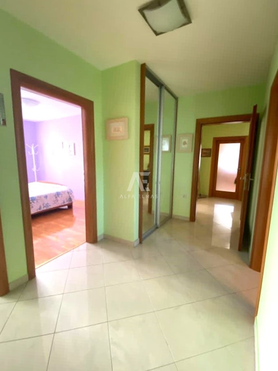 Flat For sale - PRIMORSKO-GORANSKA KASTAV