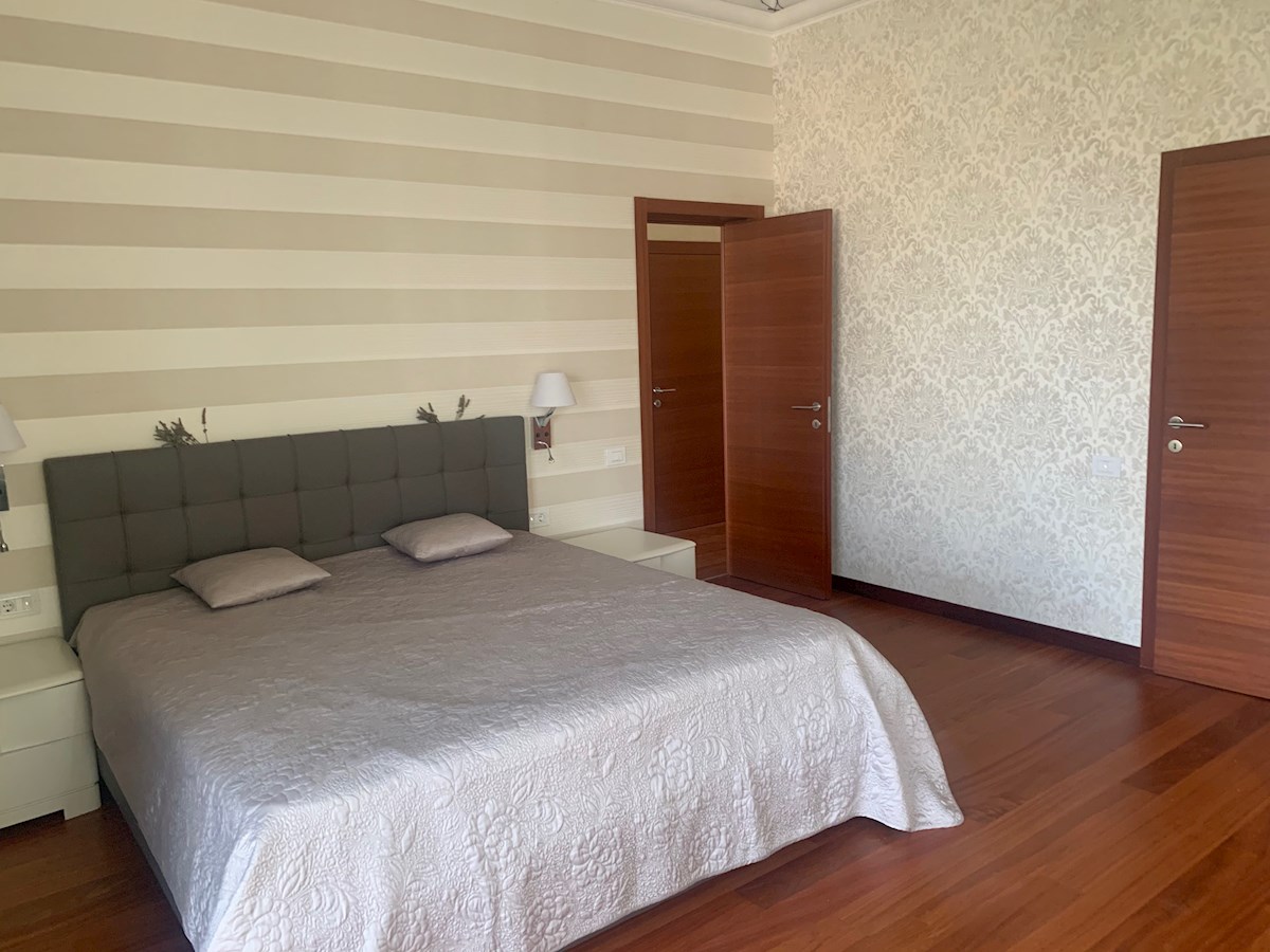 Kuća Na prodaju - ISTARSKA UMAG