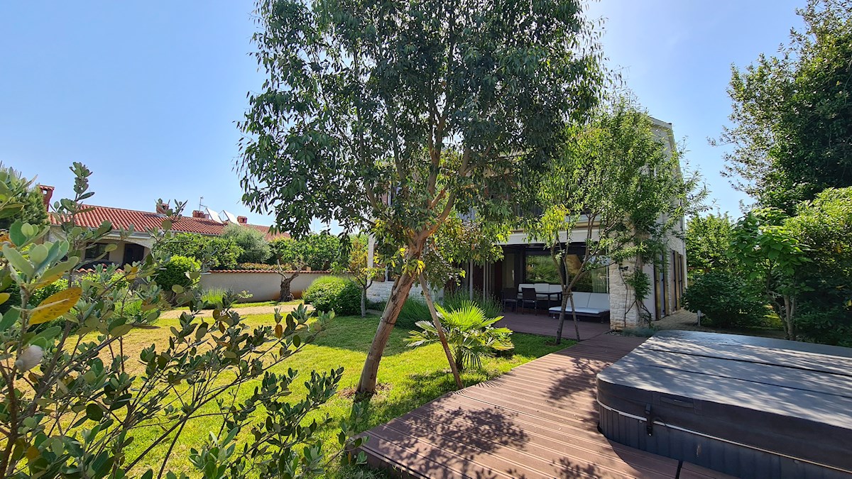 Kuća Na prodaju - ISTARSKA UMAG