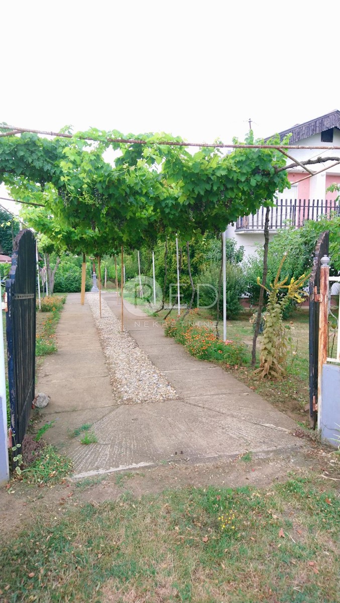 Dom Na sprzedaż - OSJEČKO-BARANJSKA ERDUT