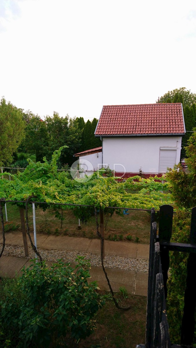 Dom Na sprzedaż - OSJEČKO-BARANJSKA ERDUT