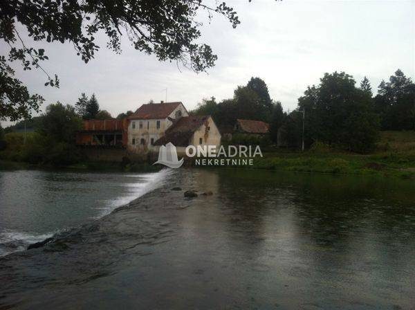 Dům na prodej 270 m² – Gornje Stative