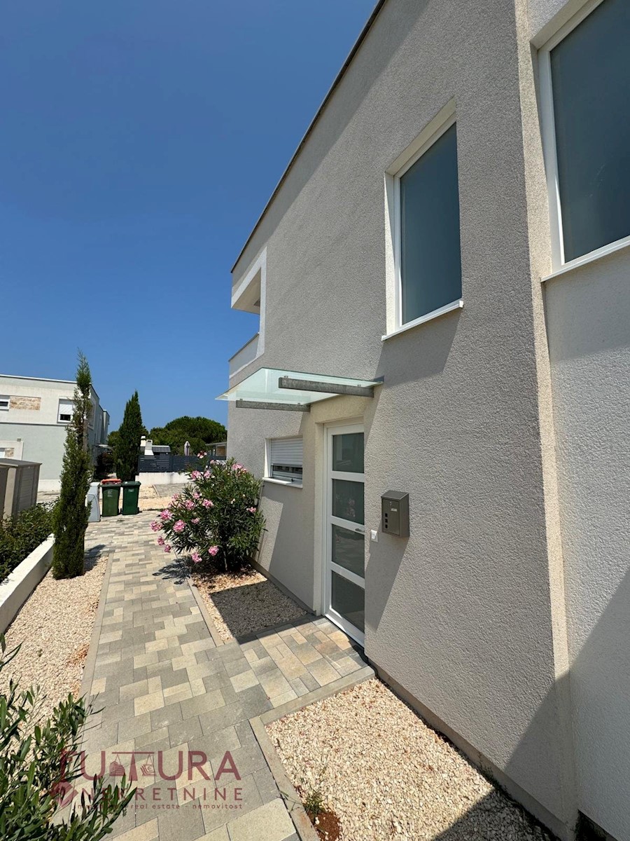 Flat For sale - ZADARSKA UGLJAN