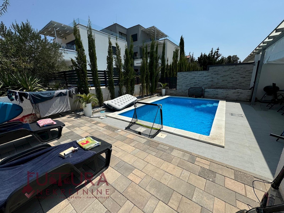 Flat For sale - ZADARSKA UGLJAN