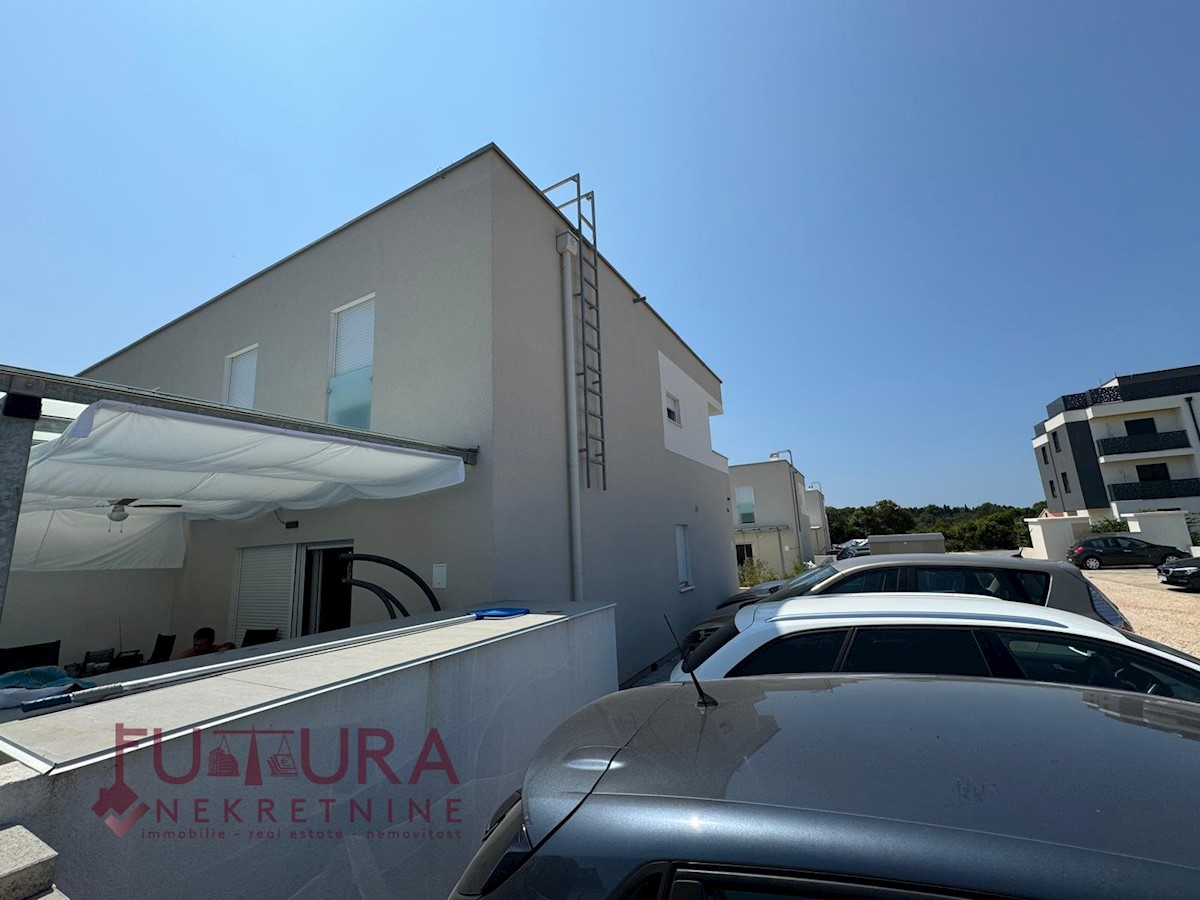 Flat For sale - ZADARSKA UGLJAN