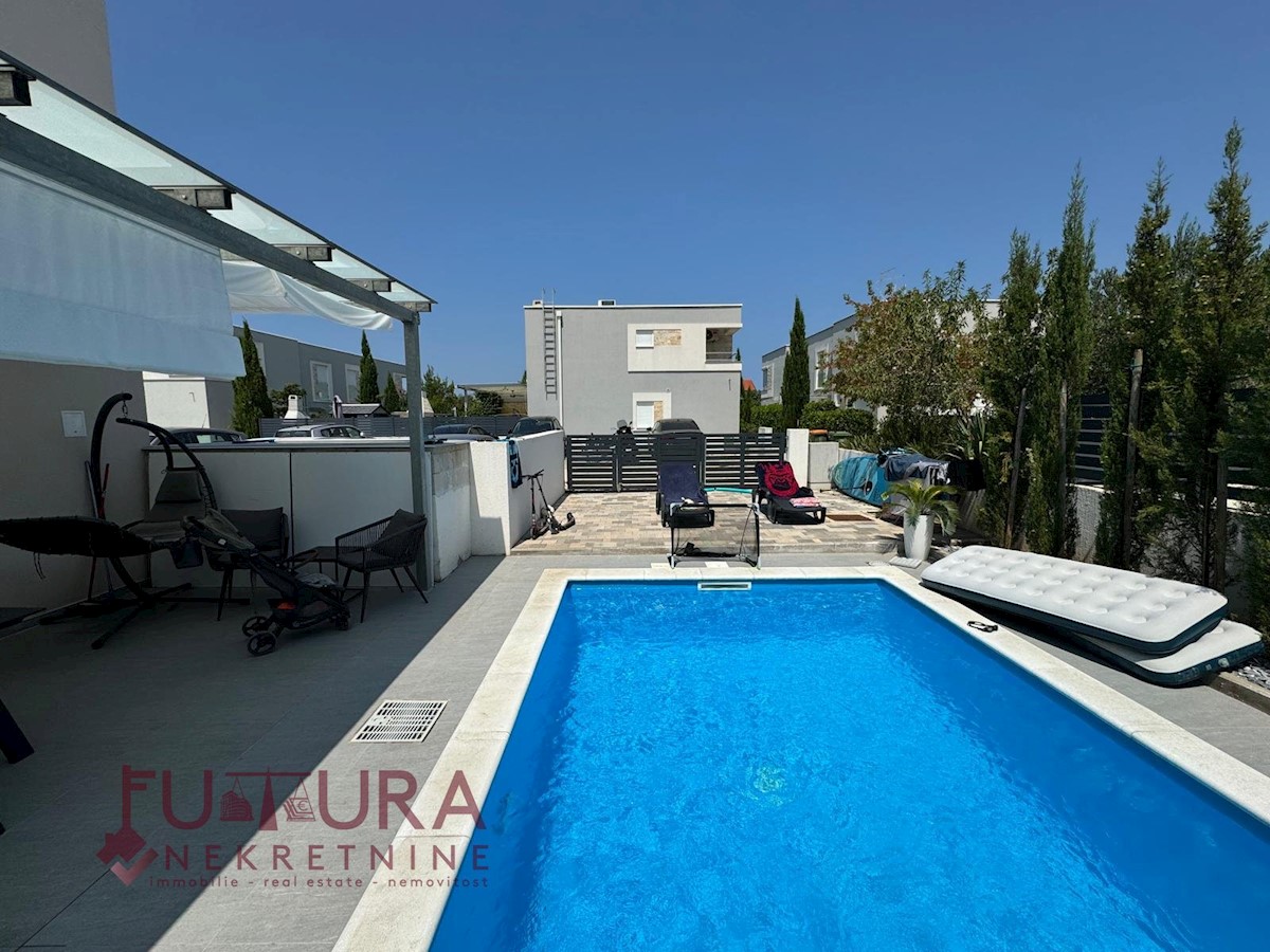 Flat For sale - ZADARSKA UGLJAN