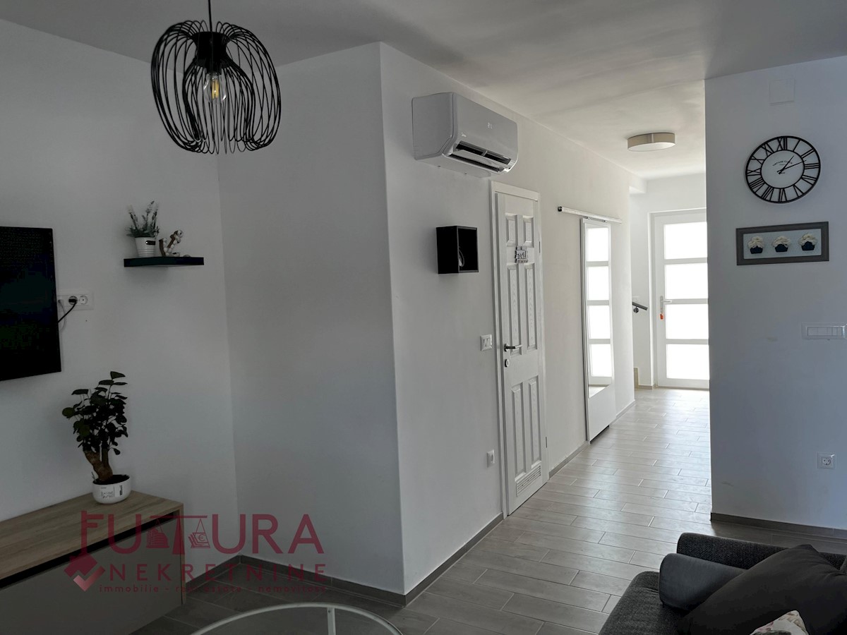 Flat For sale - ZADARSKA UGLJAN