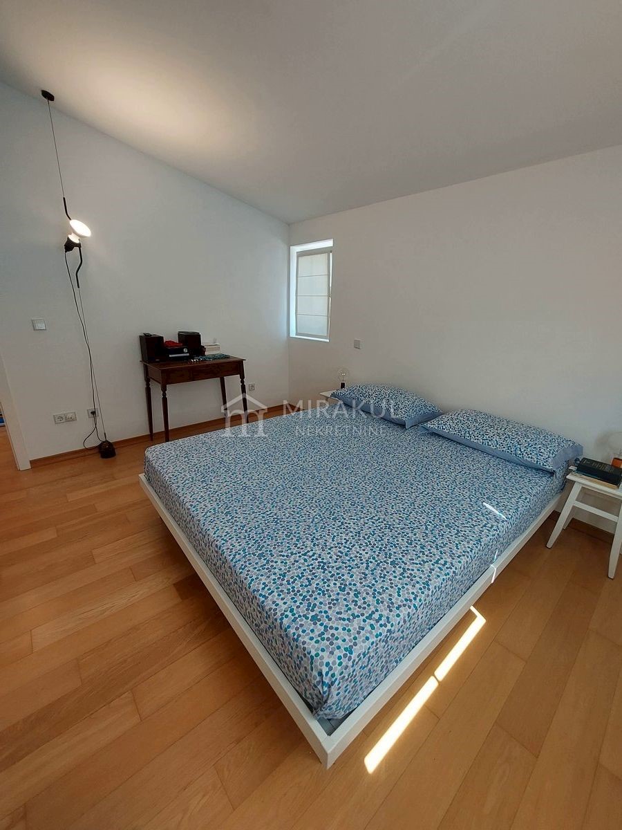 Apartma Na predaj - ŠIBENSKO-KNINSKA MURTER