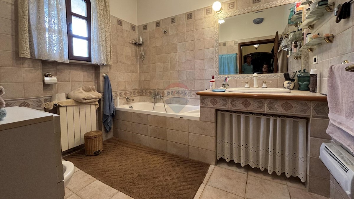 Hiša Na predaj - ISTARSKA UMAG